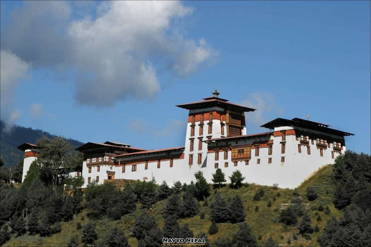 Guida viaggi Bhutan - Jakar Dzong - come arrivare