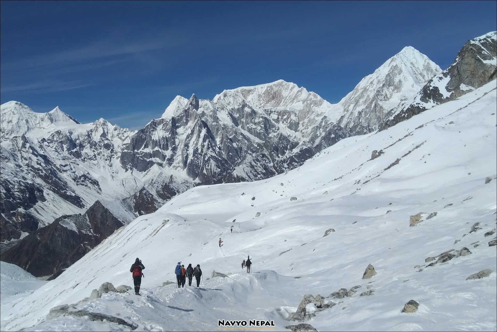 Nepal-Trek-Manaslu-discesa-dal-Larkya-la
