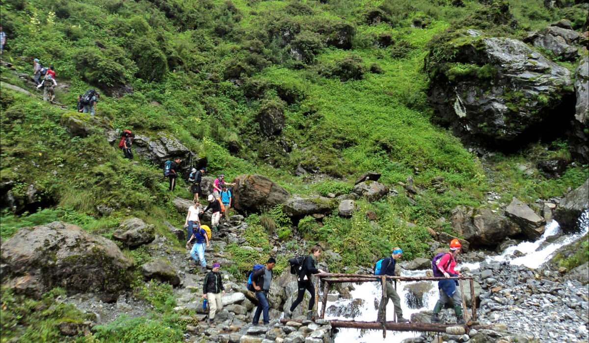 Nepal-Trek-Yolmo-trekkers