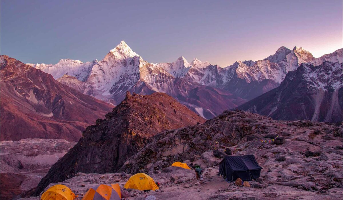 alpinismo-lobuche-east-campo-base