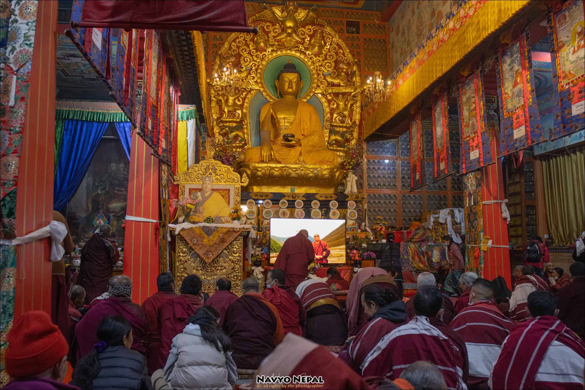 Anche il Lhakang (sala di preghiera) era oltre il pieno...
